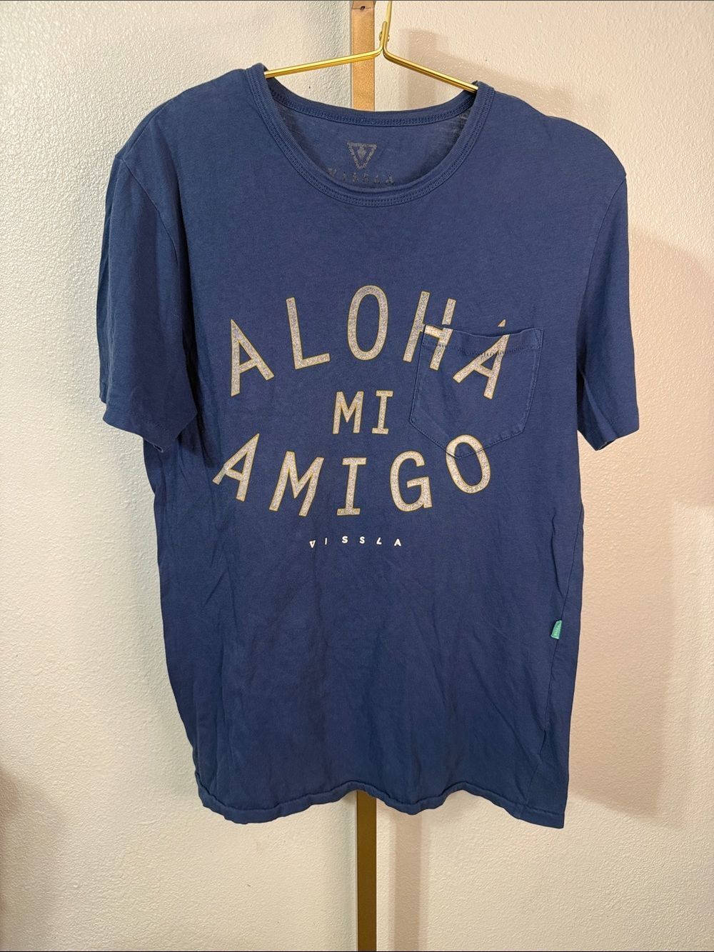 VISSLA  'Aloha Mi Amigo' Short Sleeve Pocket Tee- Small